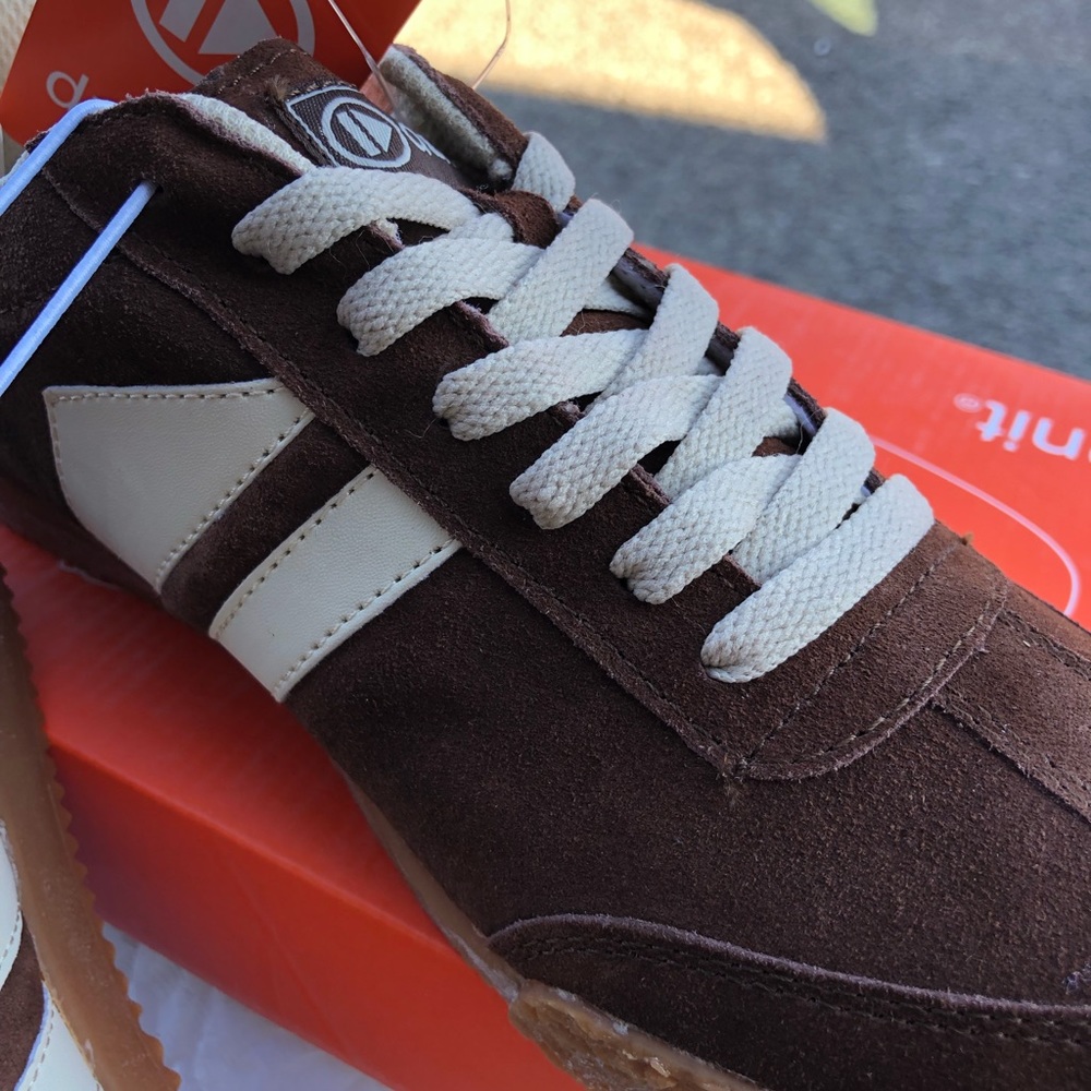 BNIB Dunnit Suede Brown/Beige, size 8&9US MENS - Picture 3 of 3